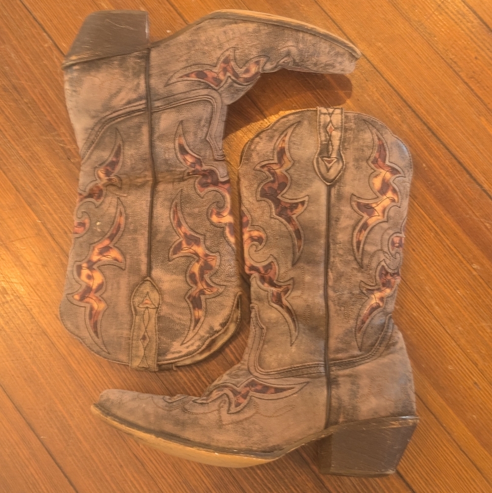 Laredo pointed toe cheetah cowboy boots